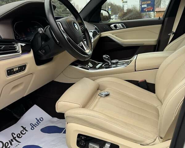 Белый БМВ Х5, объемом двигателя 3 л и пробегом 121 тыс. км за 46900 $, фото 13 на Automoto.ua