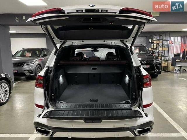 Білий БМВ Х5, об'ємом двигуна 2.99 л та пробігом 73 тис. км за 69700 $, фото 18 на Automoto.ua