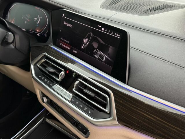 Белый БМВ Х5, объемом двигателя 3 л и пробегом 99 тыс. км за 42000 $, фото 18 на Automoto.ua