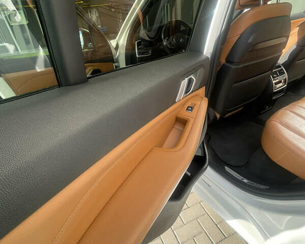 БМВ Х5 2019 в Виннице на Automoto.ua Белый БМВ Х5, объемом двигателя 3 л и пробегом 142 тыс. км за 58500 $, фото 14 на Automoto.ua