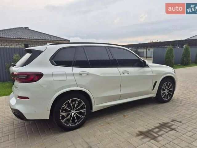 Белый БМВ Х5, объемом двигателя 3 л и пробегом 93 тыс. км за 50500 $, фото 5 на Automoto.ua