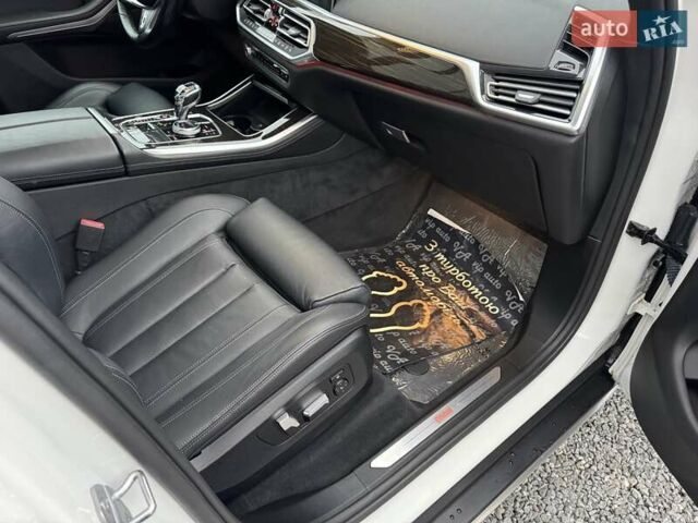 Белый БМВ Х5, объемом двигателя 3 л и пробегом 62 тыс. км за 50900 $, фото 21 на Automoto.ua