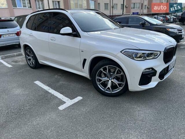 Белый БМВ Х5, объемом двигателя 3 л и пробегом 92 тыс. км за 52999 $, фото 6 на Automoto.ua