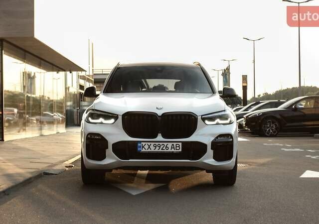 Белый БМВ Х5, объемом двигателя 3 л и пробегом 89 тыс. км за 53700 $, фото 1 на Automoto.ua
