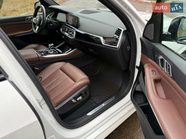 Белый БМВ Х5, объемом двигателя 2.99 л и пробегом 141 тыс. км за 64900 $, фото 11 на Automoto.ua