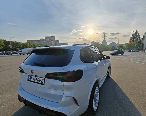 Белый БМВ Х5, объемом двигателя 3 л и пробегом 102 тыс. км за 53000 $, фото 28 на Automoto.ua