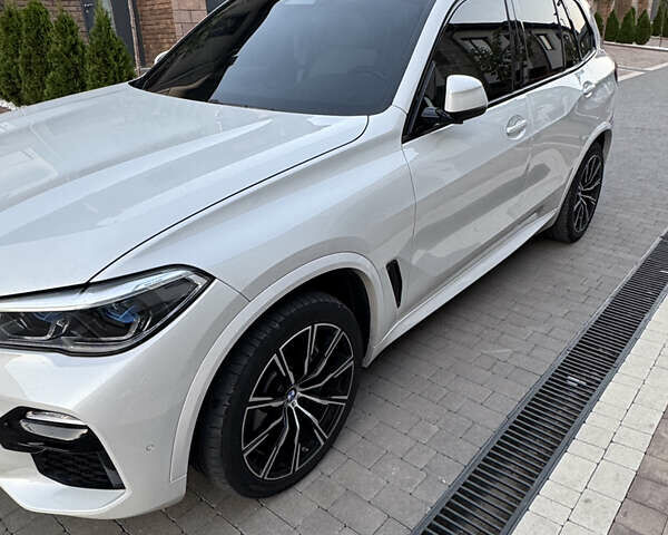 Белый БМВ Х5, объемом двигателя 4.39 л и пробегом 110 тыс. км за 58300 $, фото 8 на Automoto.ua