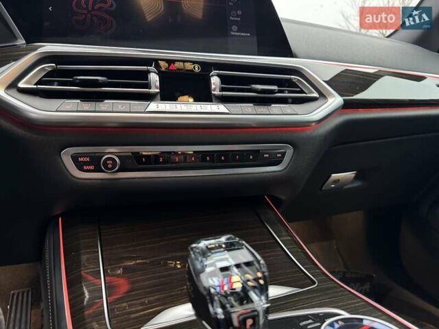 Белый БМВ Х5, объемом двигателя 3 л и пробегом 62 тыс. км за 50900 $, фото 1 на Automoto.ua