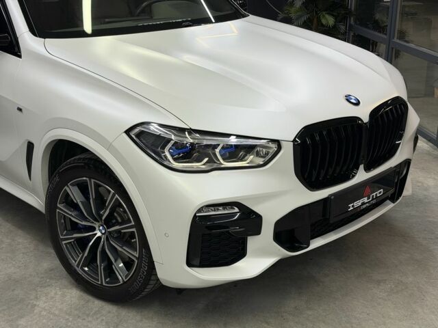 Белый БМВ Х5, объемом двигателя 3 л и пробегом 61 тыс. км за 69500 $, фото 1 на Automoto.ua