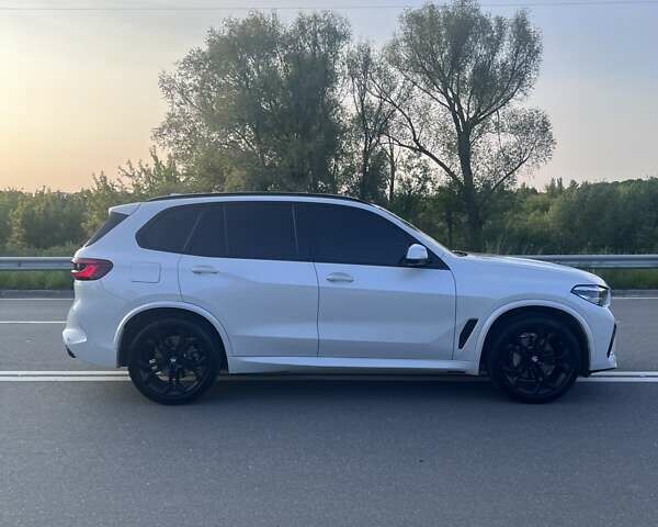 Белый БМВ Х5, объемом двигателя 3 л и пробегом 43 тыс. км за 53500 $, фото 23 на Automoto.ua