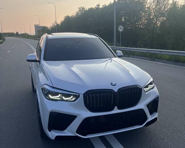 Белый БМВ Х5, объемом двигателя 3 л и пробегом 43 тыс. км за 53500 $, фото 5 на Automoto.ua