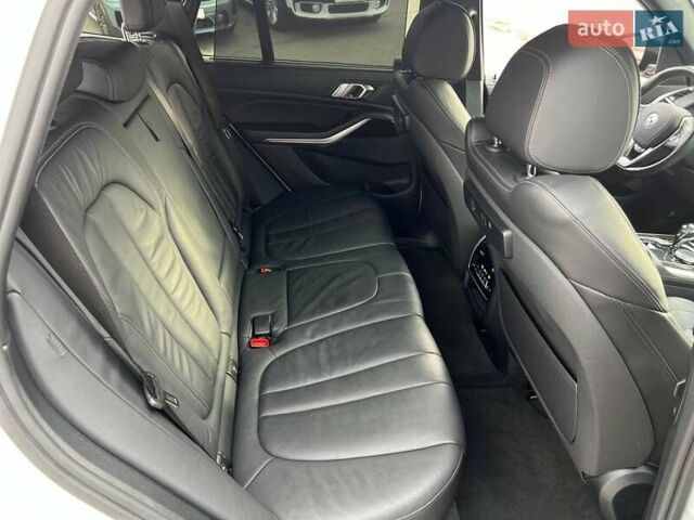 Белый БМВ Х5, объемом двигателя 3 л и пробегом 117 тыс. км за 59900 $, фото 29 на Automoto.ua