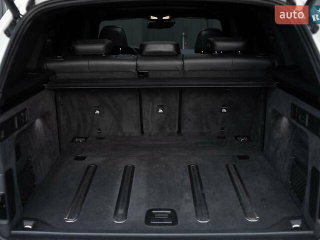 Белый БМВ Х5, объемом двигателя 3 л и пробегом 135 тыс. км за 64000 $, фото 65 на Automoto.ua