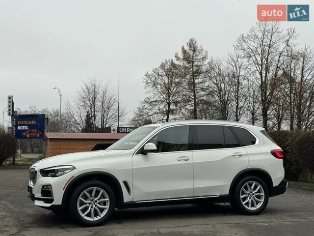 Белый БМВ Х5, объемом двигателя 3 л и пробегом 121 тыс. км за 46900 $, фото 9 на Automoto.ua