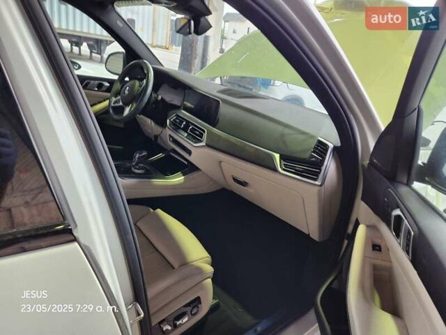 Белый БМВ Х5, объемом двигателя 3 л и пробегом 48 тыс. км за 32699 $, фото 12 на Automoto.ua