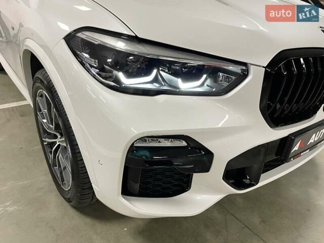 Білий БМВ Х5, об'ємом двигуна 2.99 л та пробігом 73 тис. км за 69700 $, фото 76 на Automoto.ua