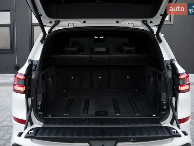 Белый БМВ Х5, объемом двигателя 3 л и пробегом 135 тыс. км за 64000 $, фото 63 на Automoto.ua