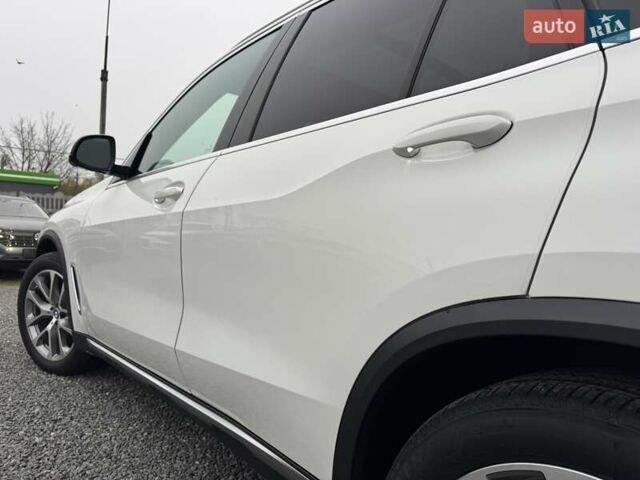 Белый БМВ Х5, объемом двигателя 3 л и пробегом 62 тыс. км за 50900 $, фото 33 на Automoto.ua