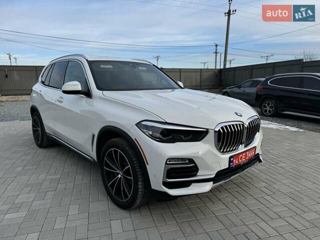 Белый БМВ Х5, объемом двигателя 3 л и пробегом 151 тыс. км за 44300 $, фото 2 на Automoto.ua