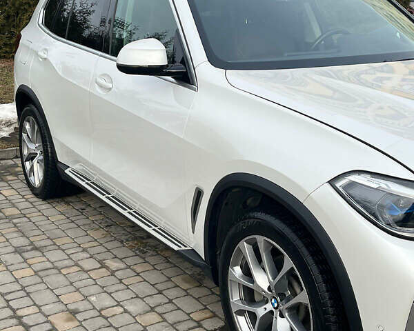 Белый БМВ Х5, объемом двигателя 3 л и пробегом 60 тыс. км за 57000 $, фото 19 на Automoto.ua