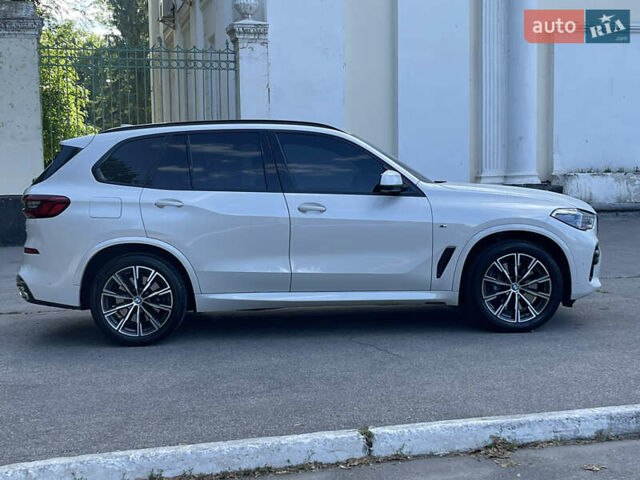 Белый БМВ Х5, объемом двигателя 3 л и пробегом 162 тыс. км за 59000 $, фото 3 на Automoto.ua