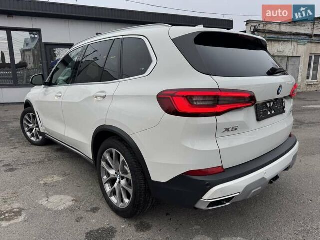 Белый БМВ Х5, объемом двигателя 3 л и пробегом 62 тыс. км за 50900 $, фото 75 на Automoto.ua
