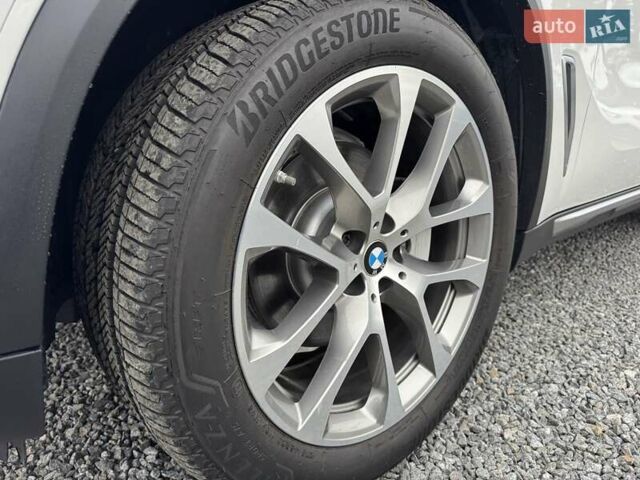 Белый БМВ Х5, объемом двигателя 3 л и пробегом 62 тыс. км за 50900 $, фото 45 на Automoto.ua