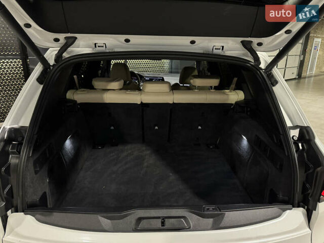 Белый БМВ Х5, объемом двигателя 3 л и пробегом 114 тыс. км за 49900 $, фото 26 на Automoto.ua