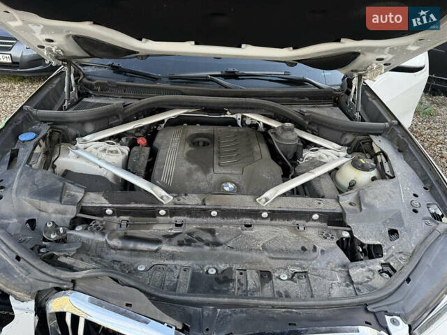 Белый БМВ Х5, объемом двигателя 3 л и пробегом 162 тыс. км за 34200 $, фото 20 на Automoto.ua