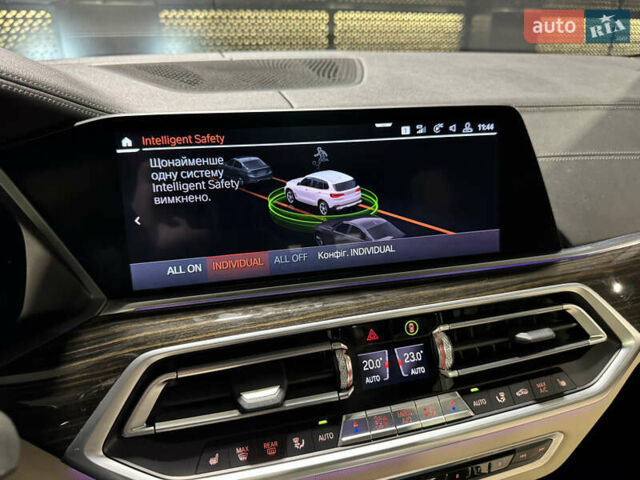 Белый БМВ Х5, объемом двигателя 3 л и пробегом 114 тыс. км за 49900 $, фото 20 на Automoto.ua