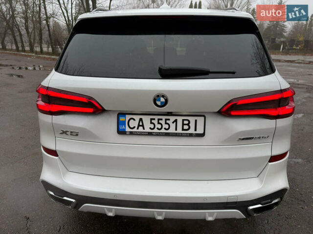 Белый БМВ Х5, объемом двигателя 2.99 л и пробегом 141 тыс. км за 64900 $, фото 4 на Automoto.ua