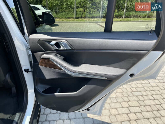 Білий БМВ Х5, об'ємом двигуна 3 л та пробігом 102 тис. км за 43700 $, фото 28 на Automoto.ua