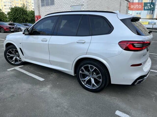 Белый БМВ Х5, объемом двигателя 3 л и пробегом 92 тыс. км за 52999 $, фото 16 на Automoto.ua
