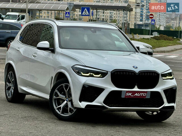 Белый БМВ Х5, объемом двигателя 3 л и пробегом 139 тыс. км за 47950 $, фото 4 на Automoto.ua
