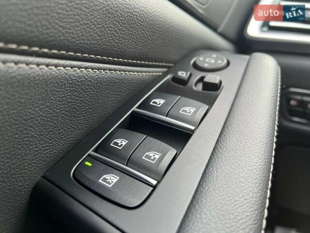 Белый БМВ Х5, объемом двигателя 3 л и пробегом 117 тыс. км за 59900 $, фото 42 на Automoto.ua