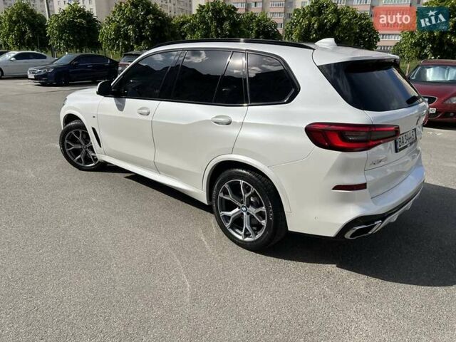 Белый БМВ Х5, объемом двигателя 3 л и пробегом 92 тыс. км за 52999 $, фото 14 на Automoto.ua