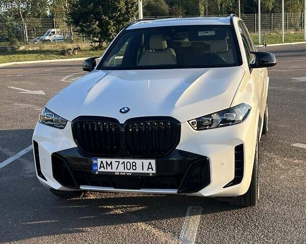 Белый БМВ Х5, объемом двигателя 3 л и пробегом 76 тыс. км за 53999 $, фото 1 на Automoto.ua