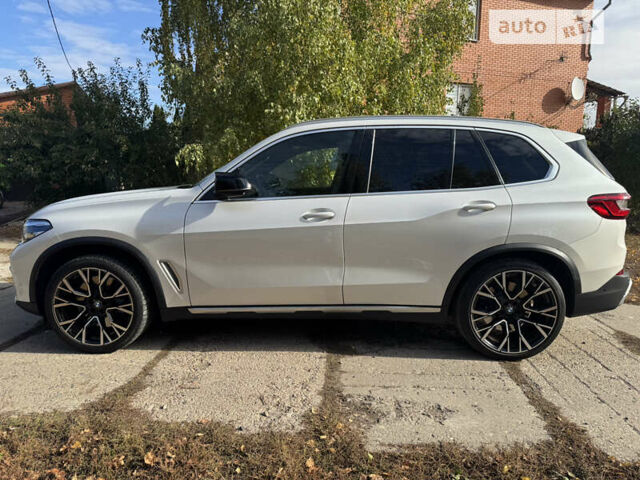 Белый БМВ Х5, объемом двигателя 3 л и пробегом 110 тыс. км за 52000 $, фото 7 на Automoto.ua