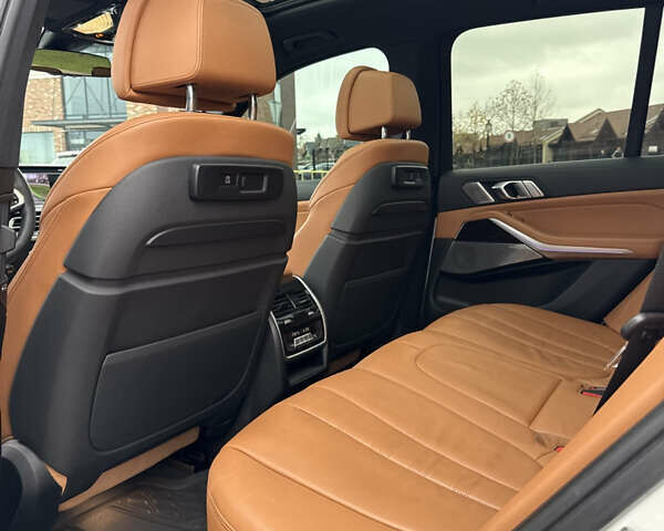 Белый БМВ Х5, объемом двигателя 3 л и пробегом 125 тыс. км за 46800 $, фото 11 на Automoto.ua