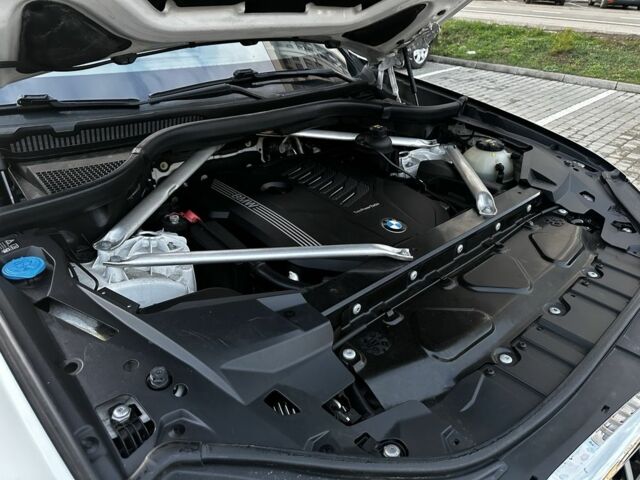 Білий БМВ Х5, об'ємом двигуна 3 л та пробігом 165 тис. км за 41996 $, фото 16 на Automoto.ua