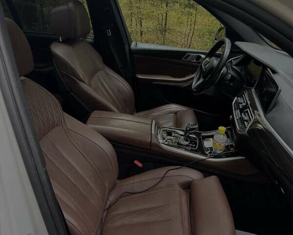 Белый БМВ Х5, объемом двигателя 2.99 л и пробегом 170 тыс. км за 55000 $, фото 5 на Automoto.ua