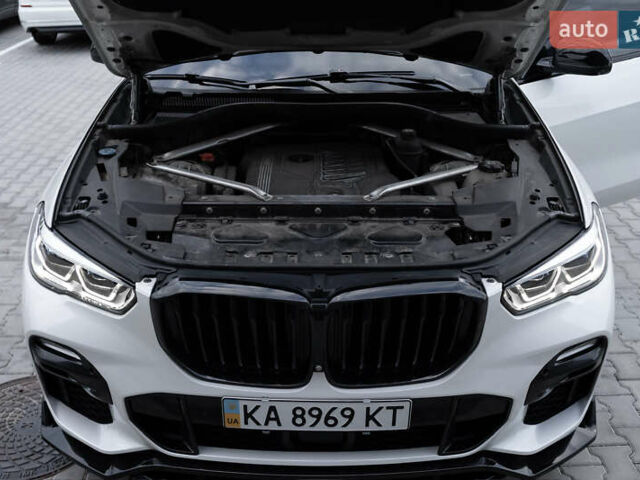 Белый БМВ Х5, объемом двигателя 3 л и пробегом 135 тыс. км за 64000 $, фото 46 на Automoto.ua