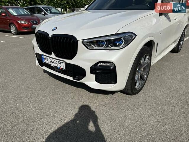 Белый БМВ Х5, объемом двигателя 3 л и пробегом 92 тыс. км за 52999 $, фото 7 на Automoto.ua