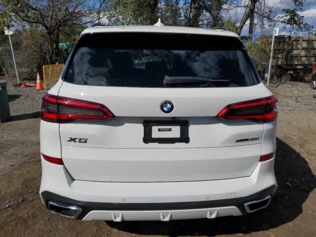 Белый БМВ Х5, объемом двигателя 3 л и пробегом 89 тыс. км за 18000 $, фото 5 на Automoto.ua