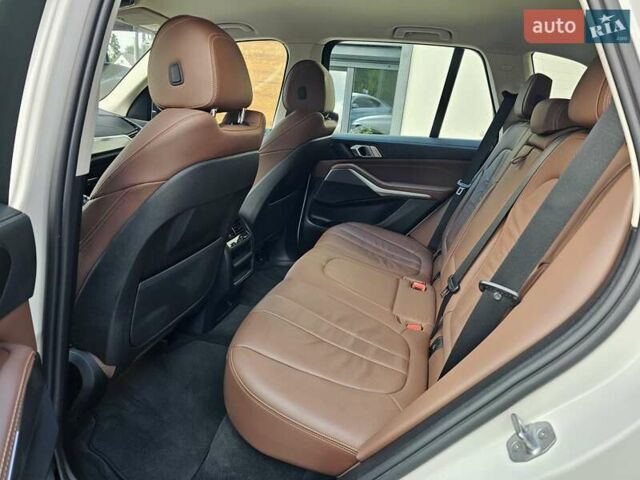 Белый БМВ Х5, объемом двигателя 2.99 л и пробегом 198 тыс. км за 53777 $, фото 70 на Automoto.ua