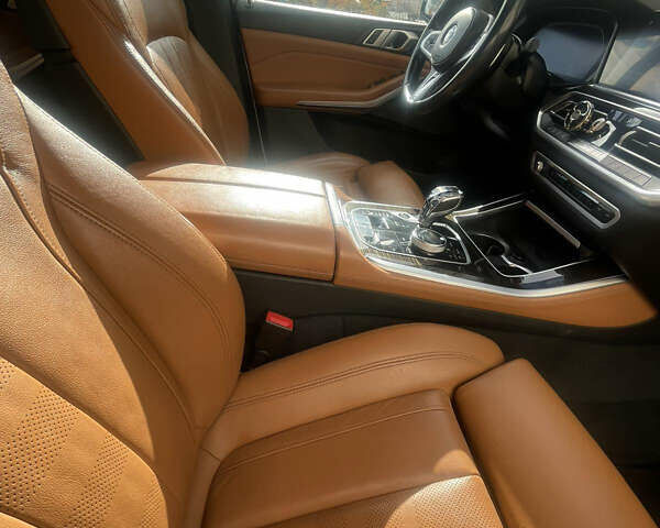 БМВ Х5 2019 в Виннице на Automoto.ua Белый БМВ Х5, объемом двигателя 3 л и пробегом 142 тыс. км за 58500 $, фото 12 на Automoto.ua