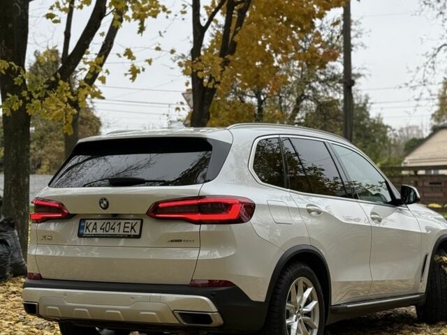 Белый БМВ Х5, объемом двигателя 3 л и пробегом 88 тыс. км за 50000 $, фото 3 на Automoto.ua