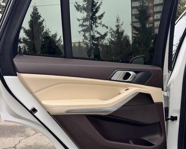 Белый БМВ Х5, объемом двигателя 3 л и пробегом 121 тыс. км за 46900 $, фото 37 на Automoto.ua