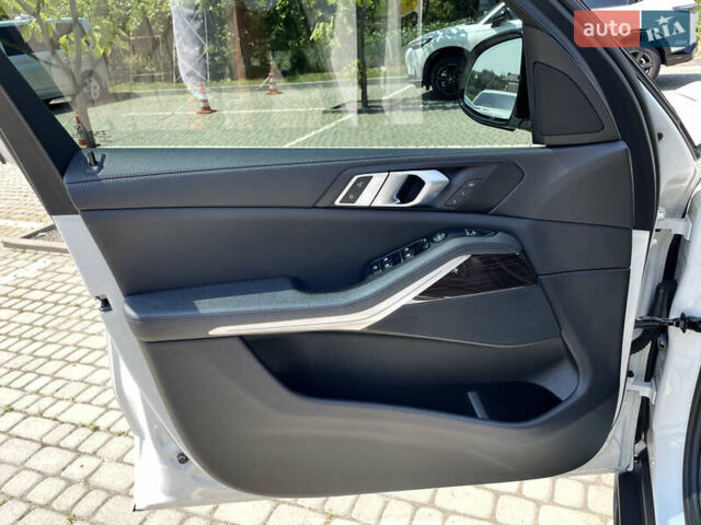 Білий БМВ Х5, об'ємом двигуна 3 л та пробігом 102 тис. км за 43700 $, фото 15 на Automoto.ua