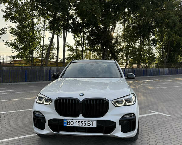 Белый БМВ Х5, объемом двигателя 3 л и пробегом 122 тыс. км за 57500 $, фото 7 на Automoto.ua